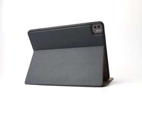 The Embodied Brand: Enhancing Corporate Image with Tablet Covers